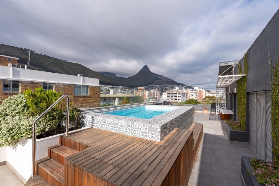 1 Bedroom Property for Sale in Sea Point Western Cape